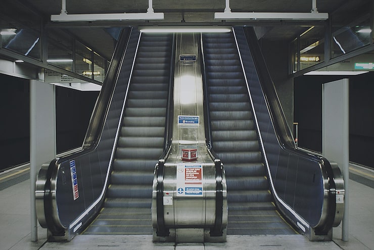 empty-escalators-subway-station_1048944-7722904
